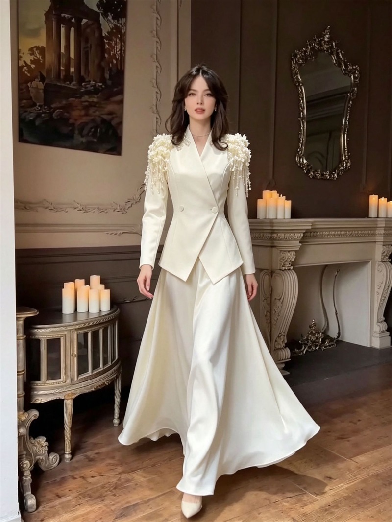 Women Formal Wear With Skirt - Conjunto de Saia e Blazer Bege