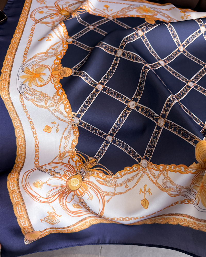 Lenço de Seda Quadrado Azul Cl - Scarf Silk Neck avaliação e preço