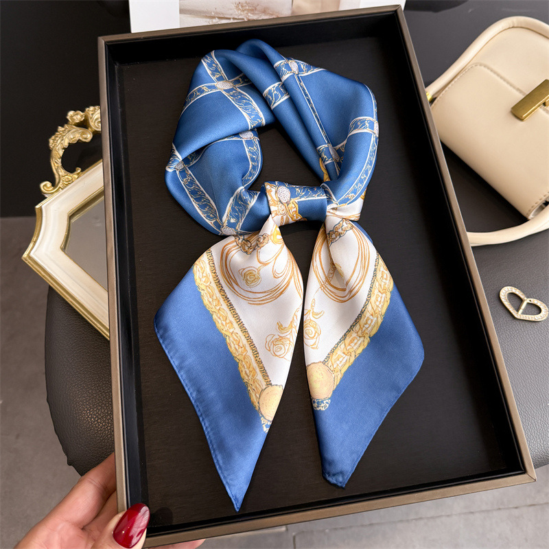 Lenço de Seda Quadrado Azul Cl - Scarf Silk Neck avaliação e preço