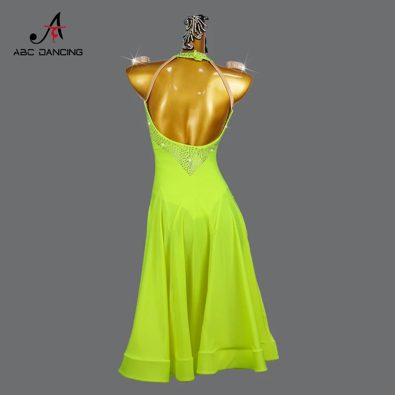 Novo Vestido de Dança Latina 2 - Women Formal Wear With Skirt avaliação e preço